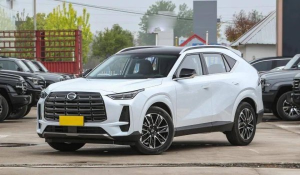 配资股配资 传祺再填“黑马SUV”，新车比宝马X6漂亮10倍，跑高速180迈稳如牛，才11万